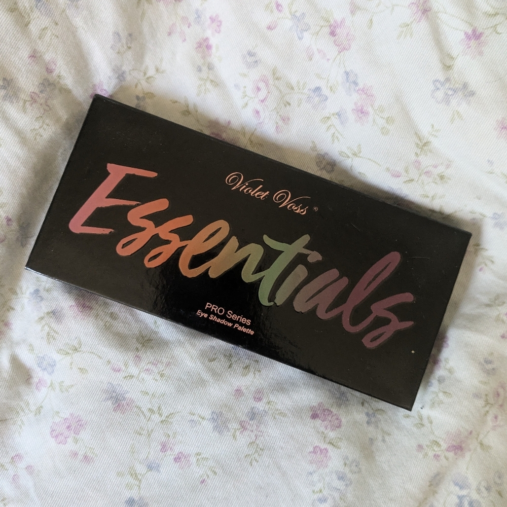 Violet Voss Essentials PRO Series Palette
